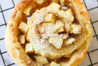 Speedy Apple Cinnamon Rolls