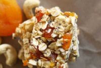 Effortless Chewy Apricot Granola Bars
