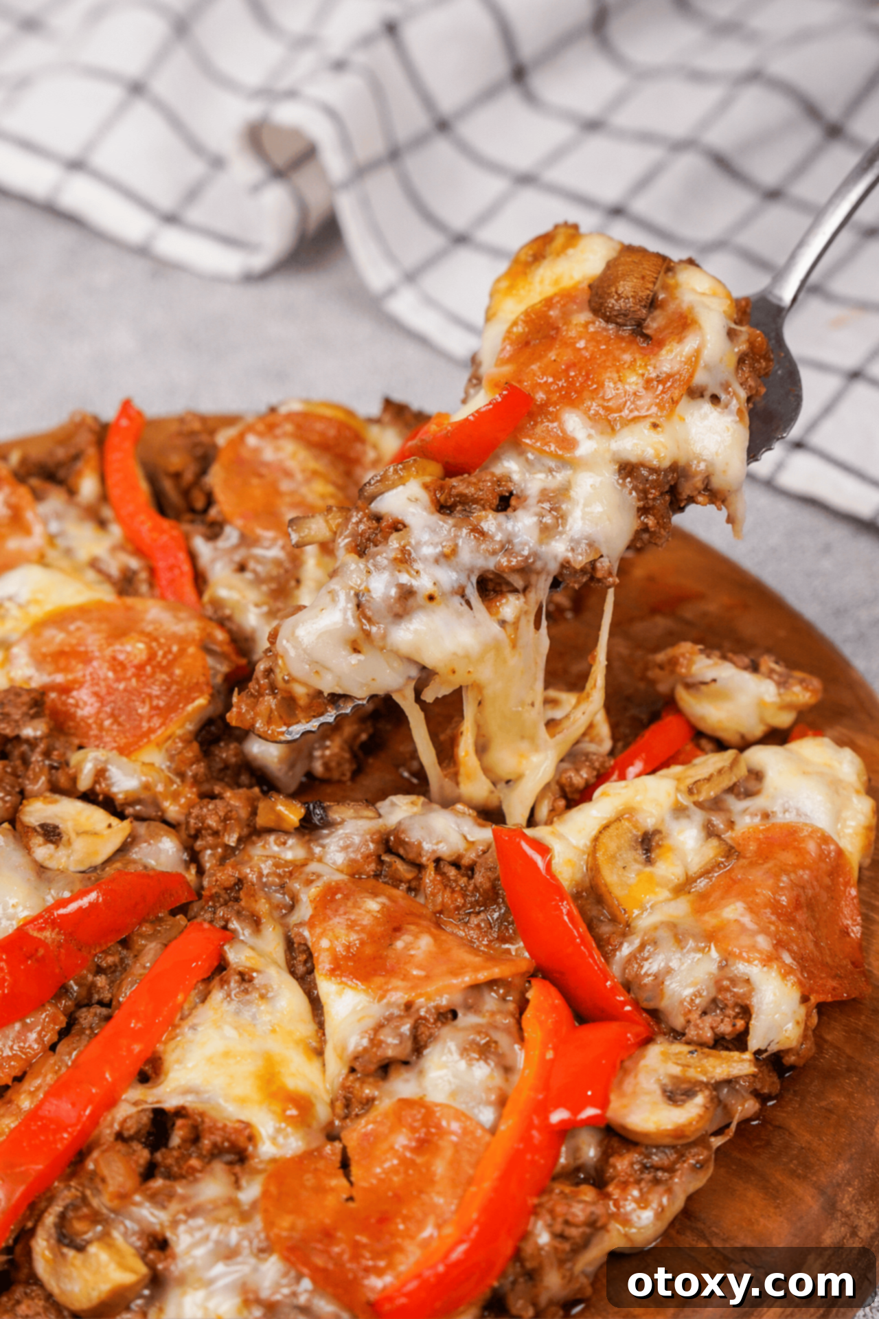 Finished crustless pizza